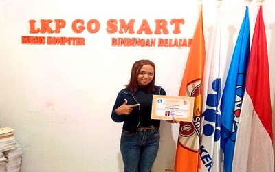 Selamat kepada Kak Julia Nabila Pasha Telah Menyelesaikan Pendidikan Kursus Komputer di LKP Go Smart
